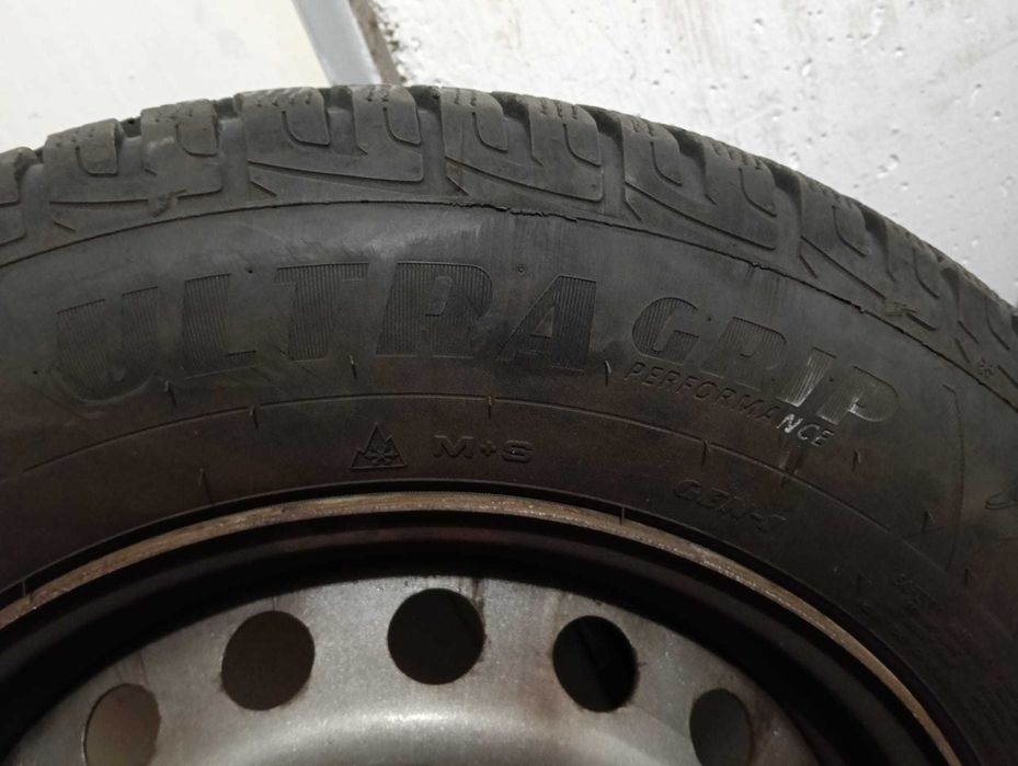 Opony zimowe 215/65 R16 + kołpaki gratis