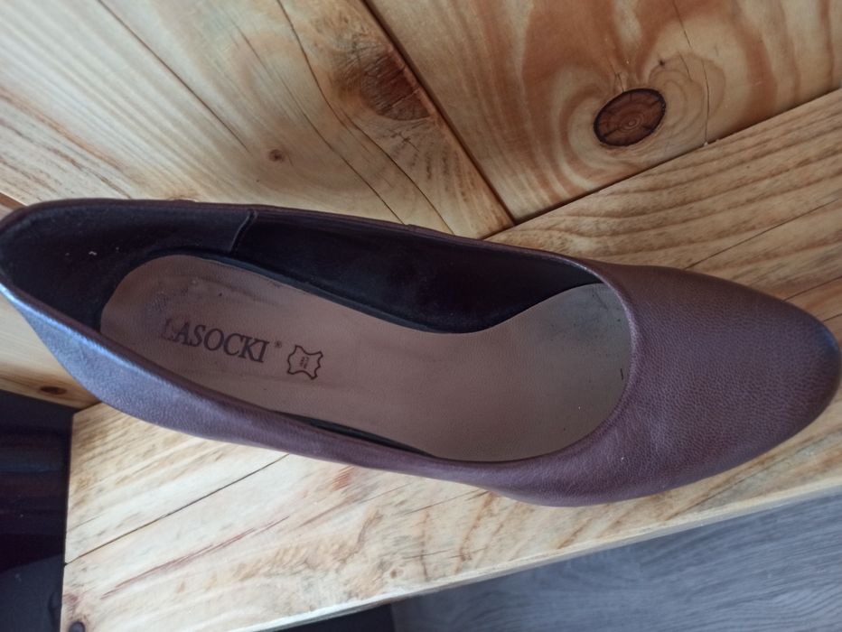 Buty skórzane Lasocki 35