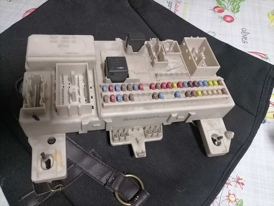 Caixa fusíveis modo electrónico