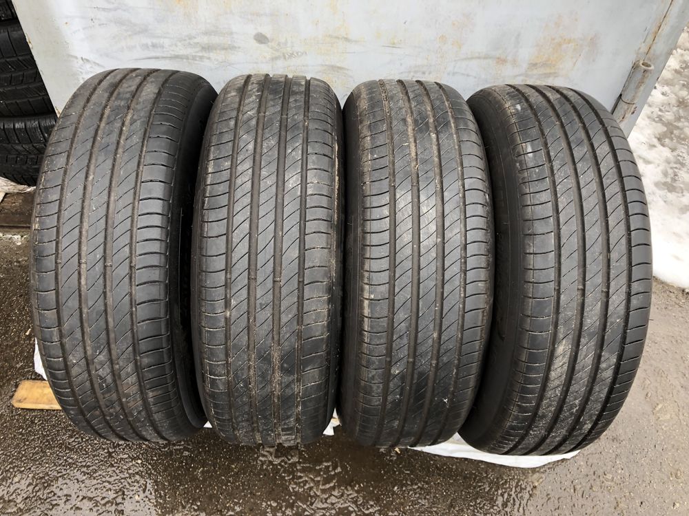 Шини літо 215/65 R17 99V Michelin Primacy 4