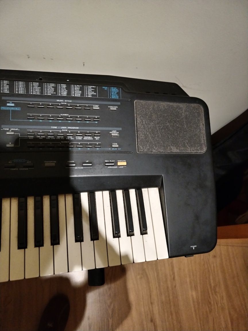 Piano Roland E-70