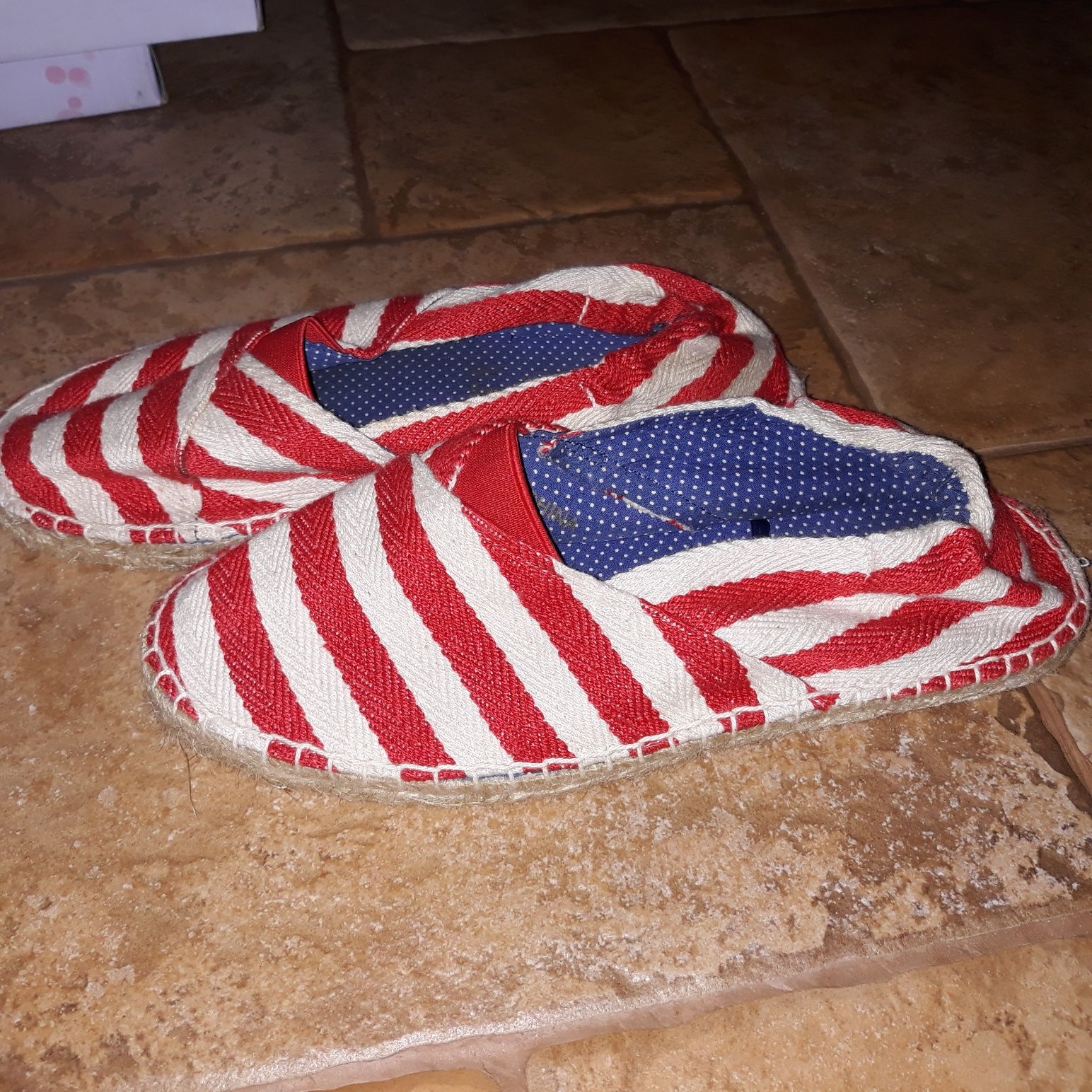 Espadryle dla dziewczynki nowe r. 36