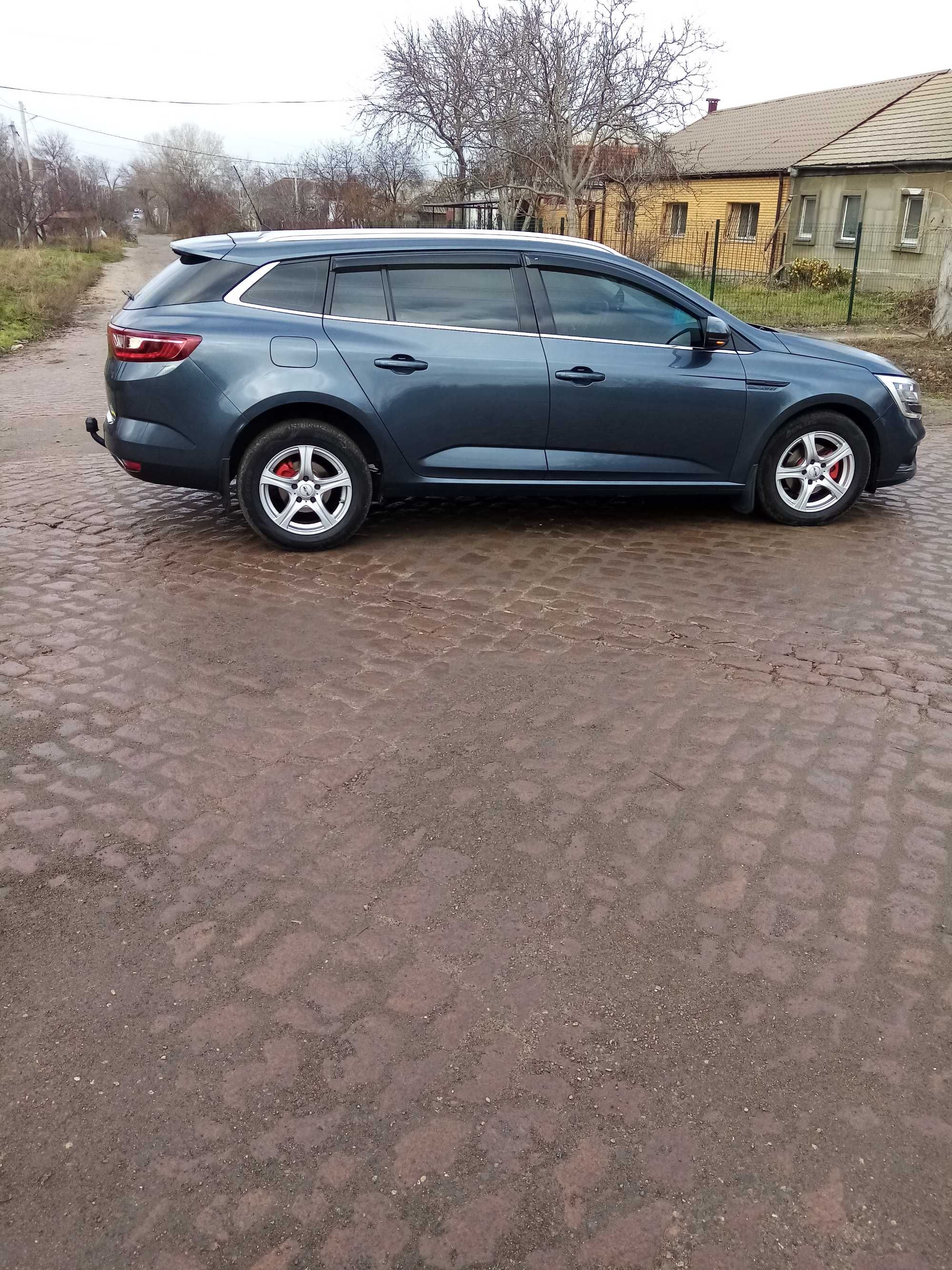 Автомобіль RENAULT Megane