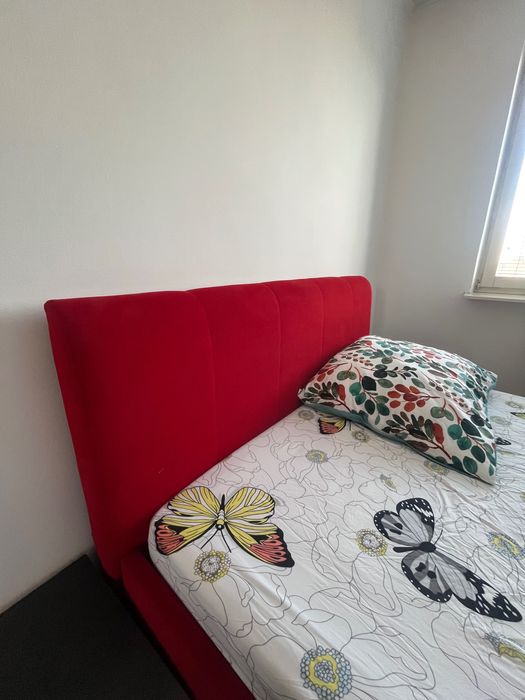 Sprzedam łóżko z materacem