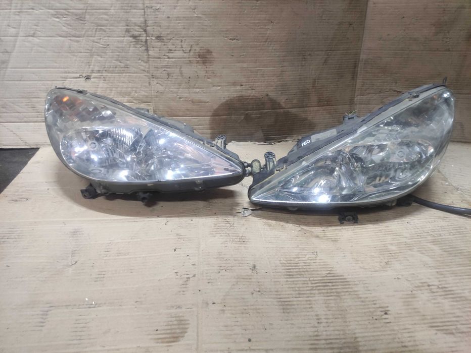 Фара Peugeot 607 фари Пежо 607 переднє світло Пежо