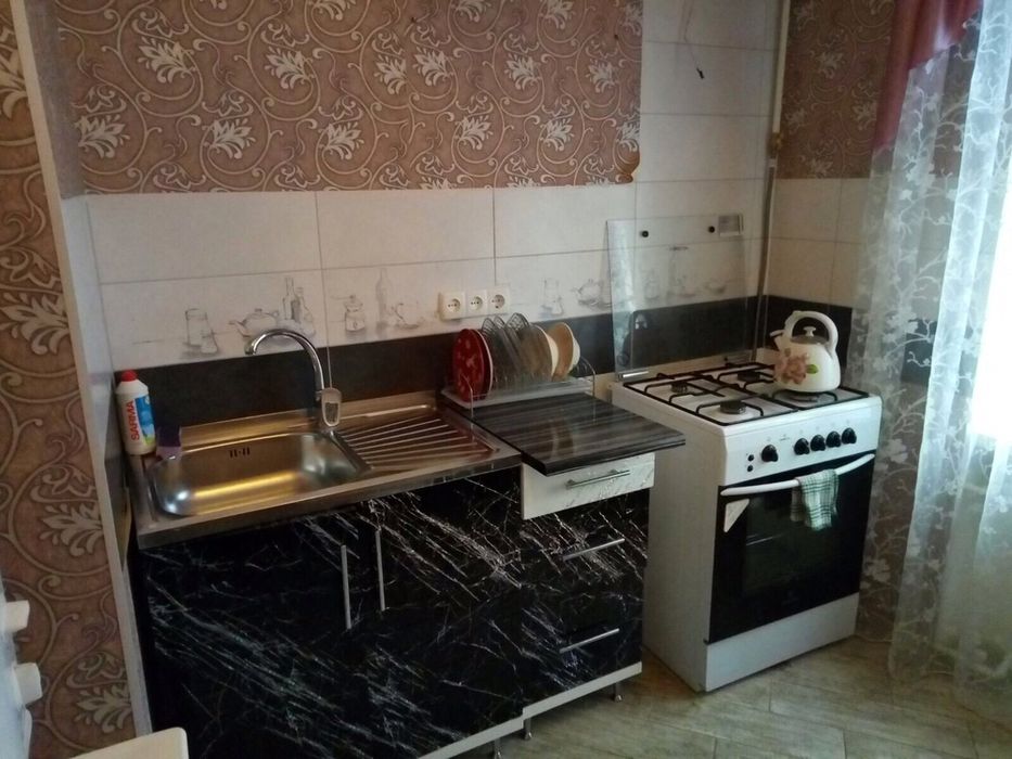 Сдам свою квартиру с евроремонтом долгосрочно,помесячно