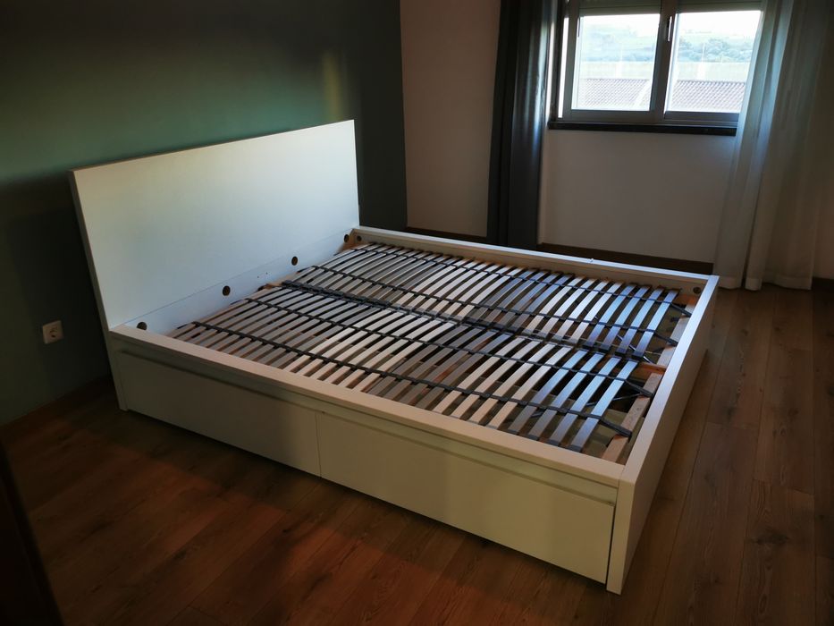 Cama Ikea Malm 160x200 com 4 gavetas