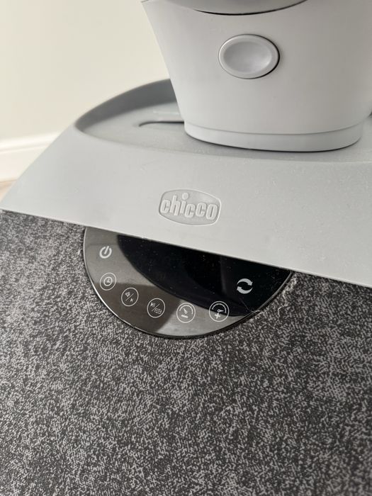 Заколисуючий центр Chicco