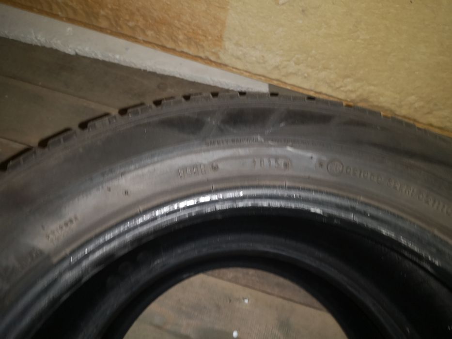 Opony zimowe Falken 215 60 r17.