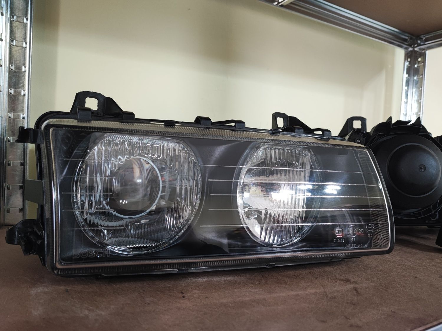 BMW E36 Lampy BOSCH Soczewka NOWE Szkła Regeneracja rarytas reflektory