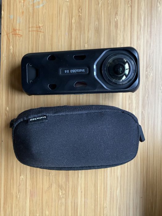 Câmara INSTA360 X4