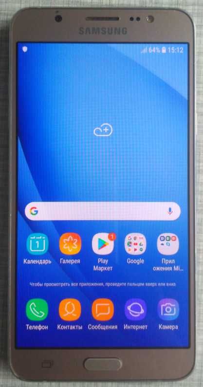 Смартфон Samsung J7