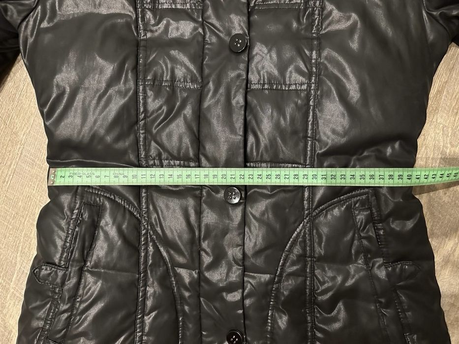 Kispo de penas com pelo no carapuço