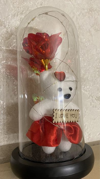 Троянда в колбі з медведиком