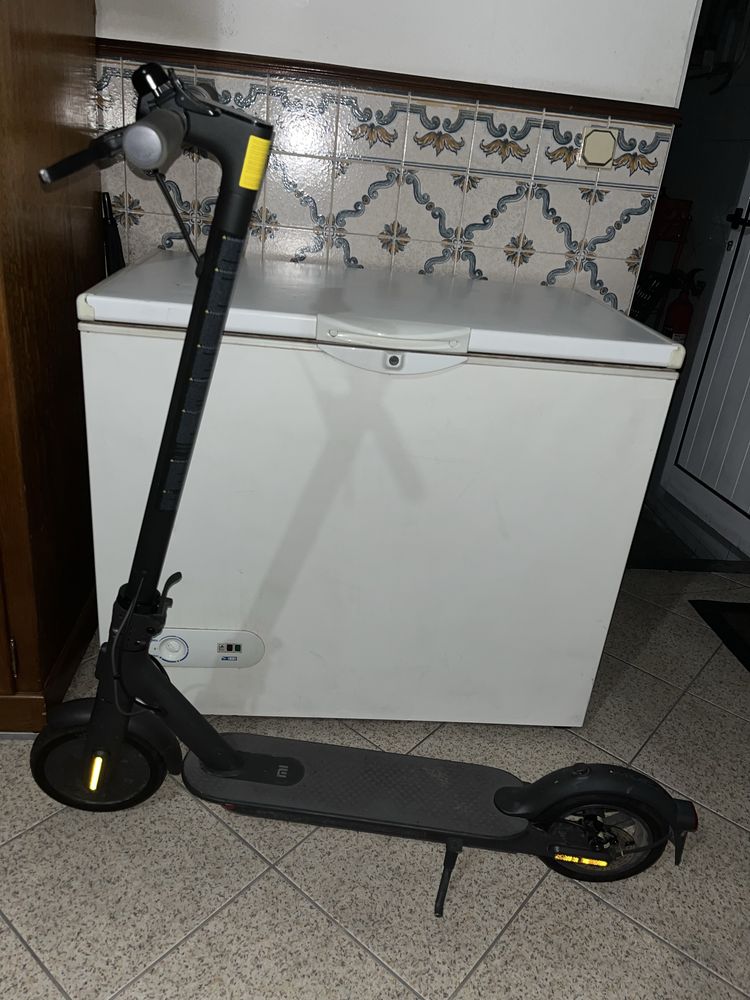 Xiaomi Mi Electric Scooter Essential