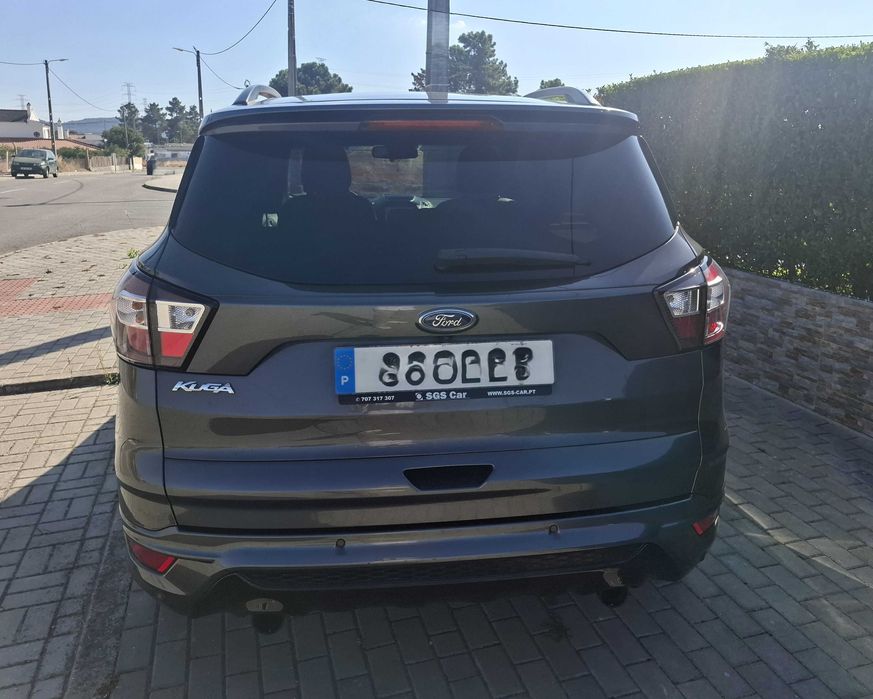 FORD KUGA 1.5 TDCi ST Line (Full extras)
