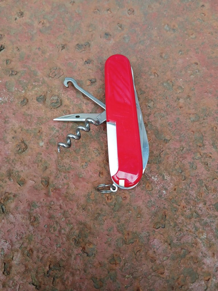 Садовий victorinox Huntsman.