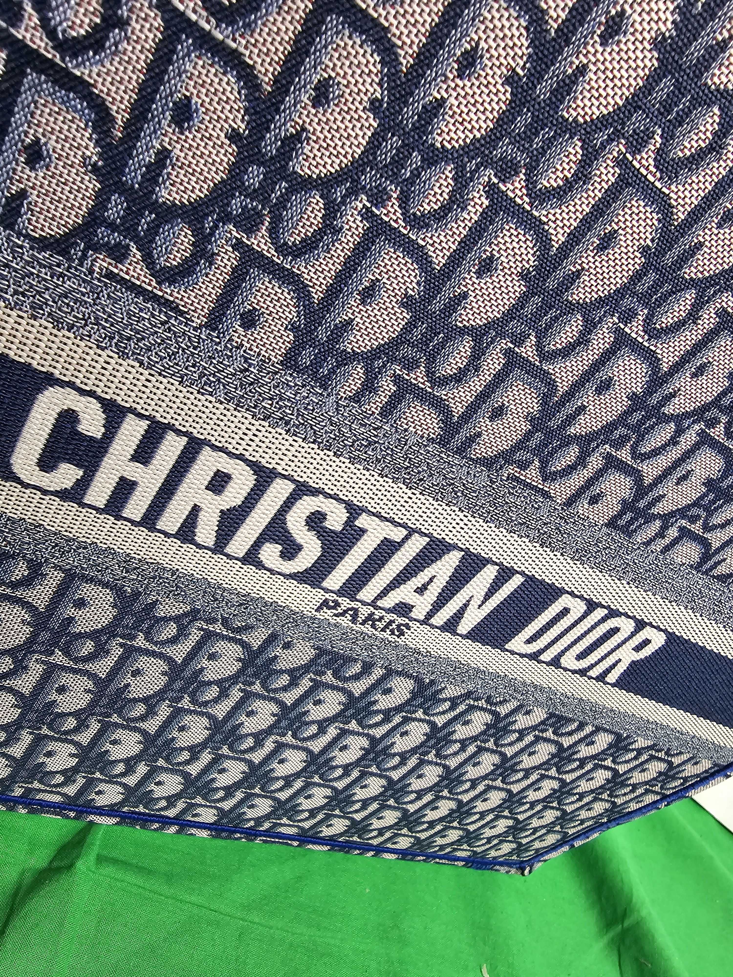 Torebka Shoperka Christian Dior wyszywana ciemna płótno