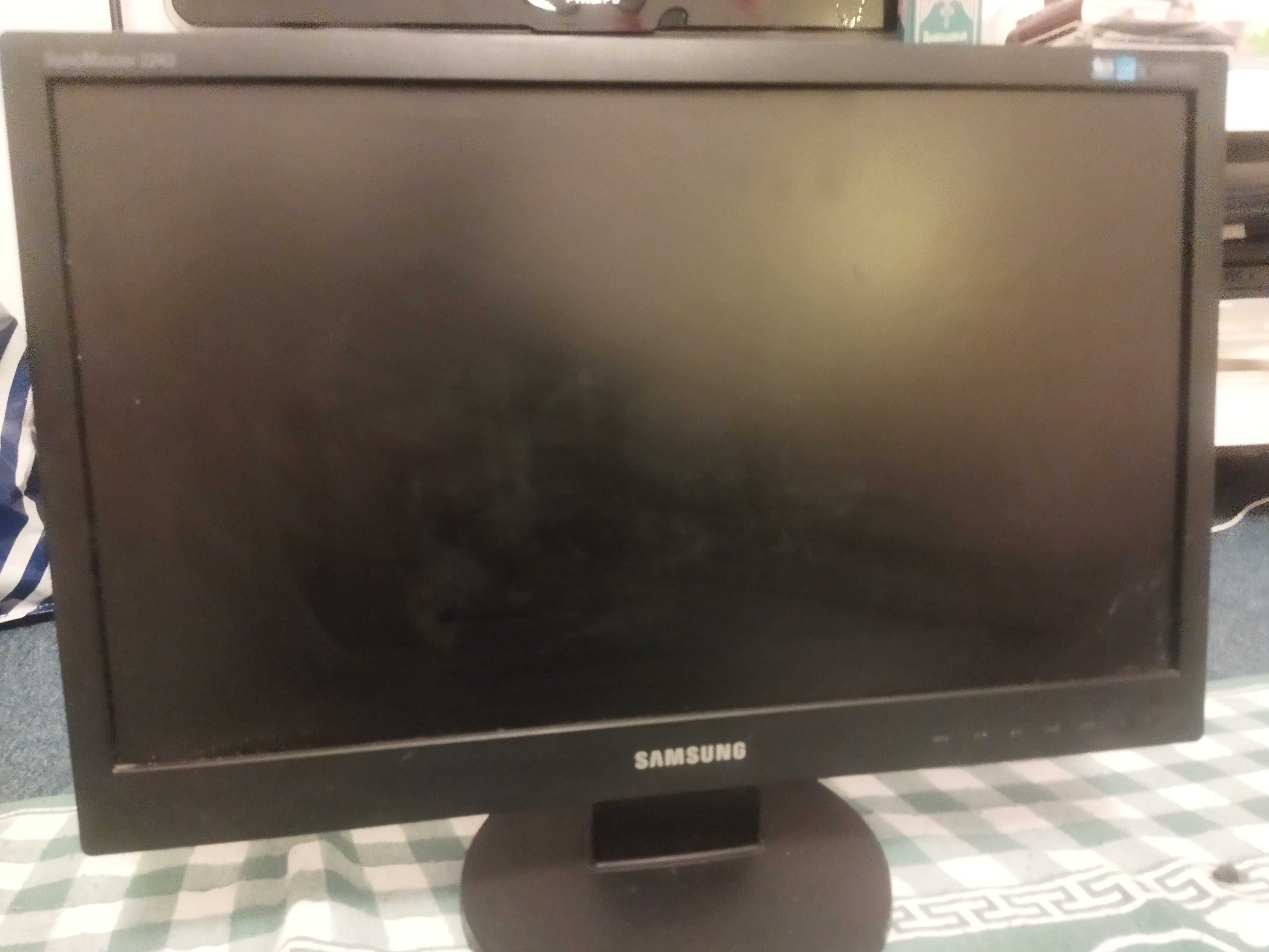 Monitor Samsung SyncMaster 2243SN LCD 22" + Przewód VGA