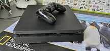 Konsola PS4 1TB .