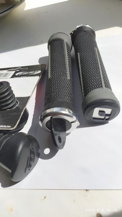 Грипсы ODI AG-1 , заглушки руля BBB