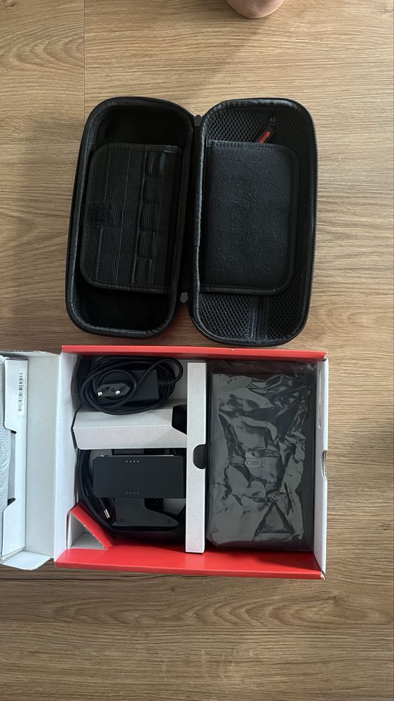 Nintendo Switch OLED Nova + Bolsa + Acessórios + Cartão 256gb