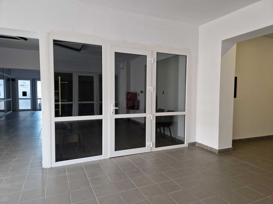 Lokal biurowo-usługowy, I piętro, 72m2