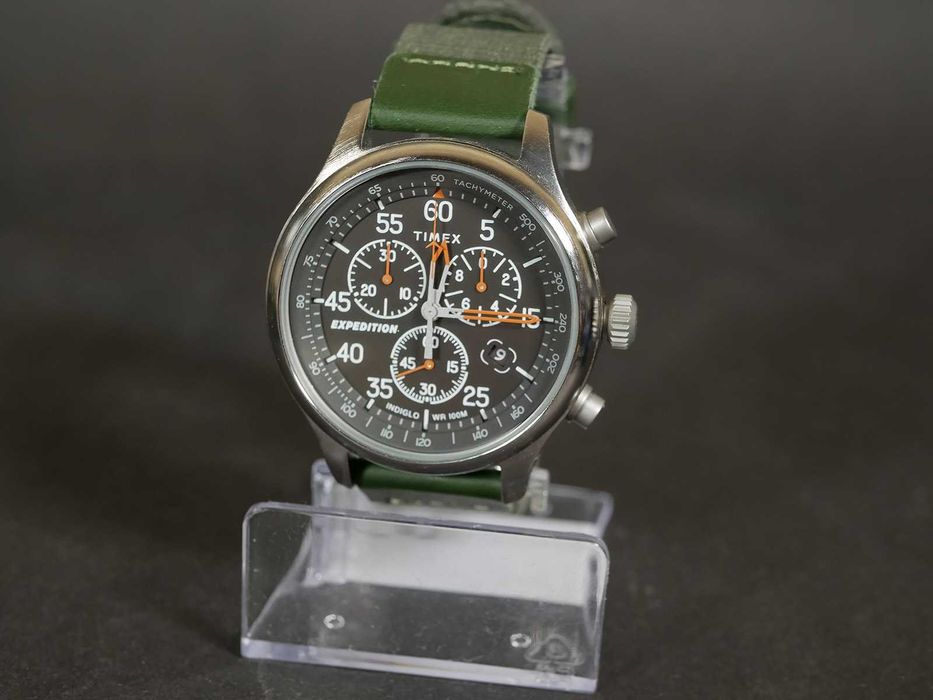 Timex Expedition Tw4B26700 с хронографом и с подсветкой Indiglo