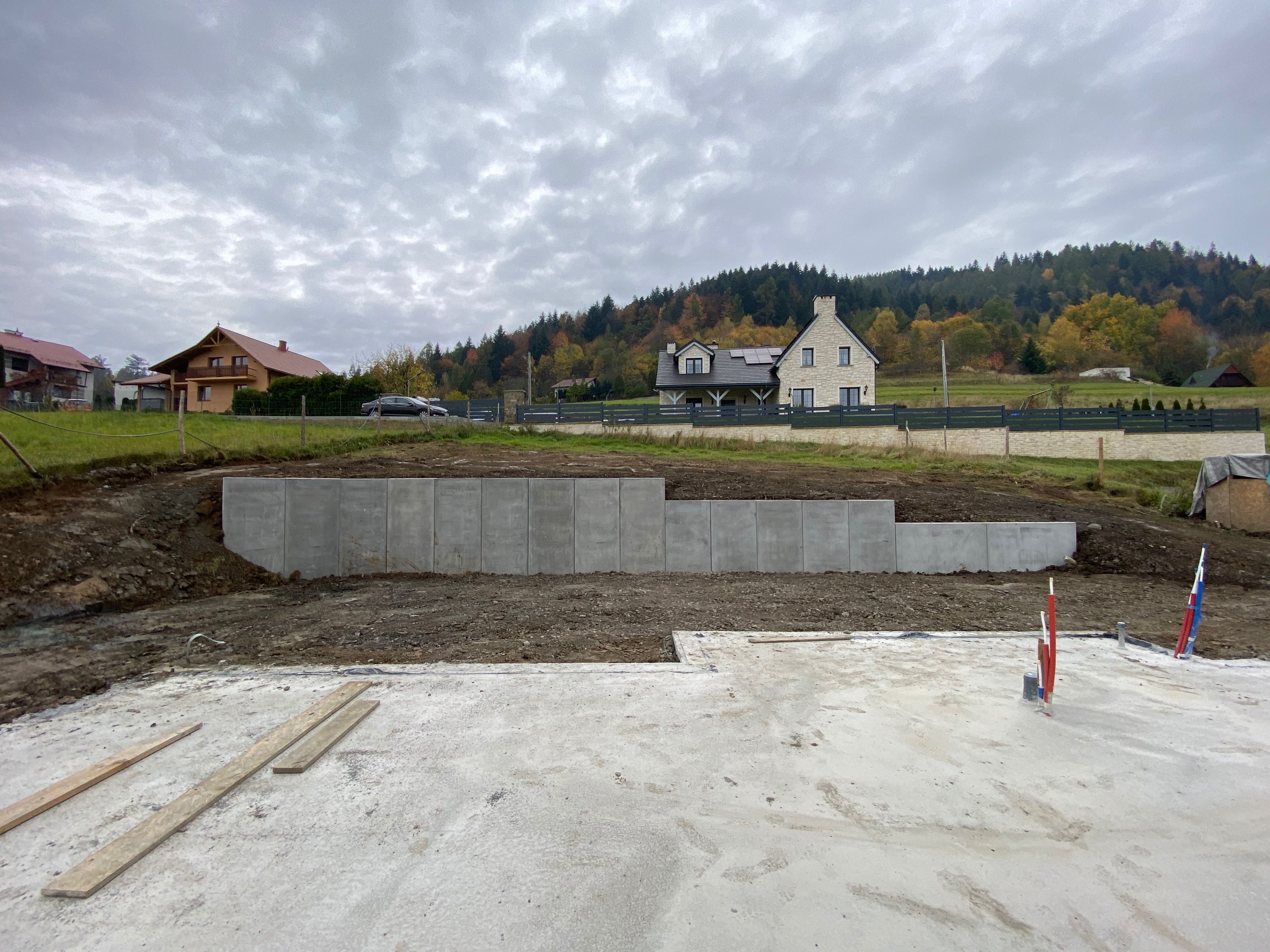 Mur oporowy / elki betonowe / niwelacje terenów