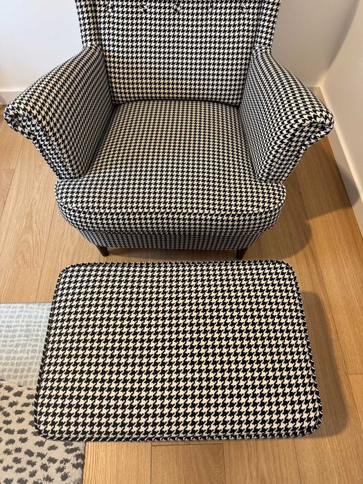 Fotel uszak STRANDMON IKEA z podnóżkiem, super stan
