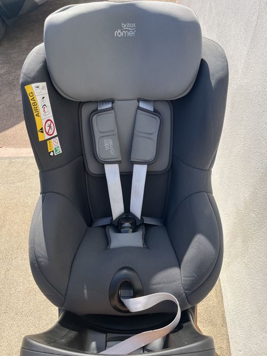 Cadeira Auto Britax Römer Dualfix M i-Size 360º com proteção SICT