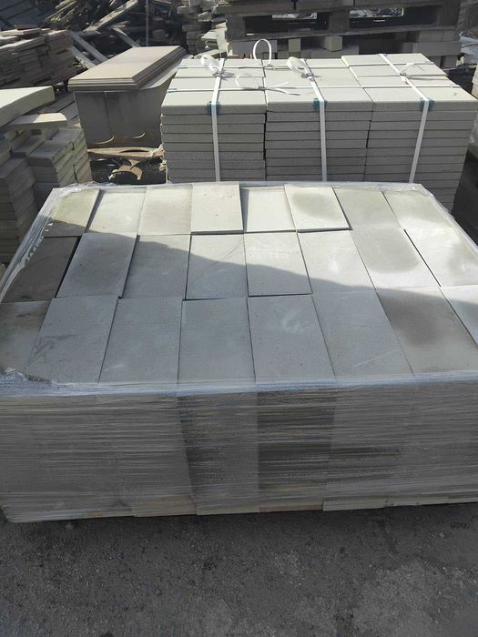 Майстри з каменем пісковиком сходи доріжки мангали альтанки обмостки