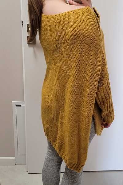 Żółty (musztardowy) sweter / pulower oversize z rozcięciami, XL (42)