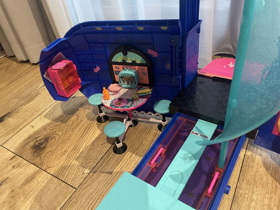 MGA L.O.L. Surprise Glamper Karawana OMG 4w1 elektrycznie niebieska