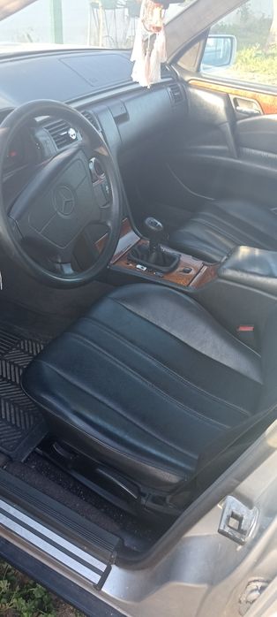 Mercedes E220D w210
