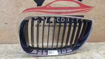 BMW 1 E87 2004-2007 решетка радиатора ноздря левая 51137128613