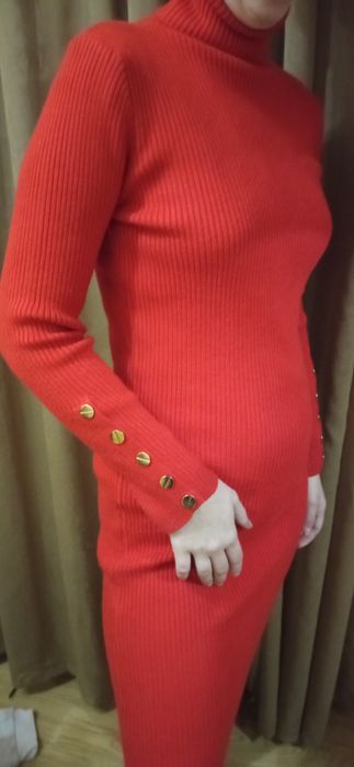 Плаття в рубчик.