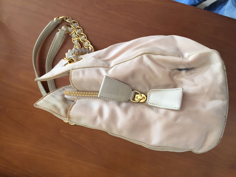 Mala de senhora da prada