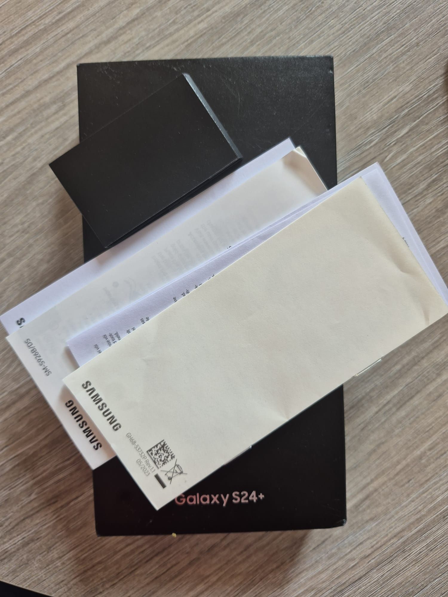 Samsung Galaxy s24 plus