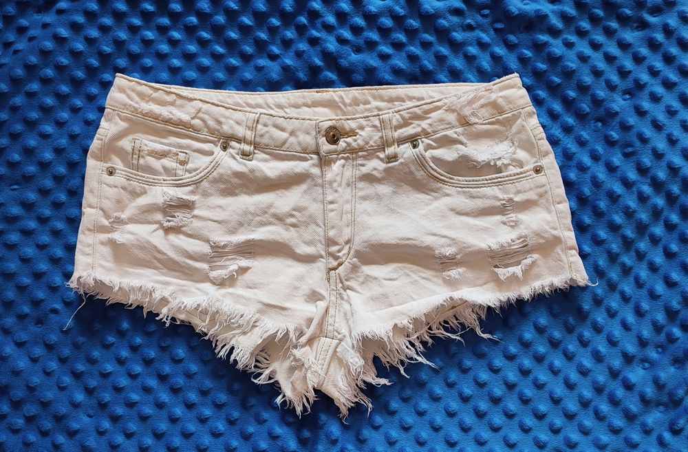 H&M Białe krótkie spodenki szorty r.38