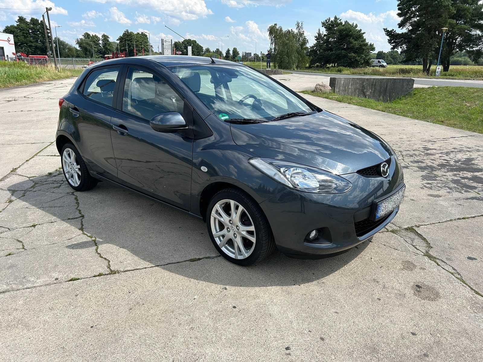 MAZDA 2 * 5 drzwi * 1,3 BENZ * 150 tys.km * klima *