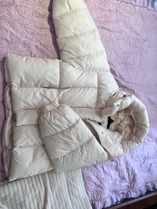 Трендовий зимовий оверсайз пуховик