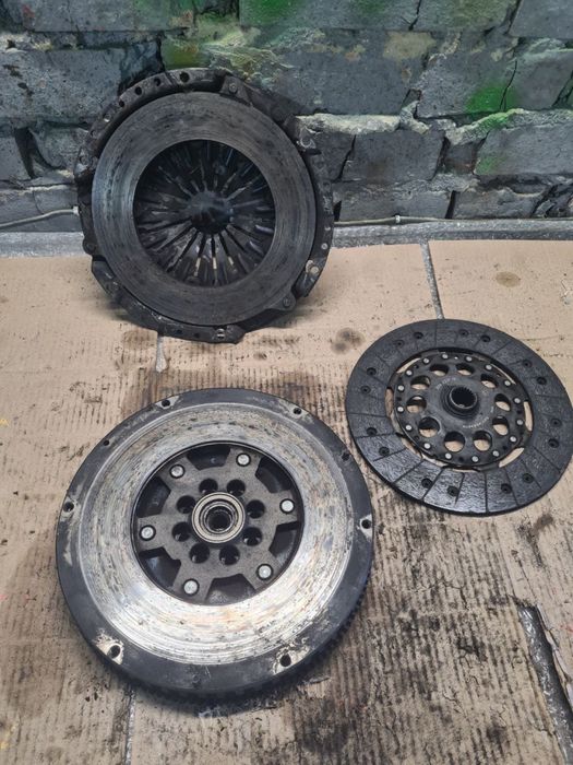 Маховик Зчеплення двохмасовий демпфер Audi A6 C5 2.4 B Ауді А6 Ц5 бенз