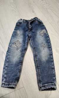Стильные тёплые джинсы на зиму для девочки 4-5 лет