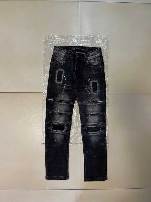 Czarne jeansy z zamkami i przetarciami RG512 roz.140cm