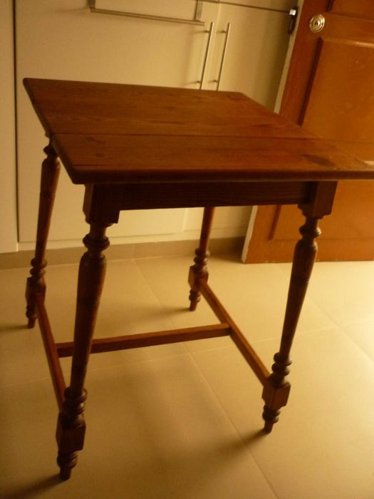 antiga mesa de café