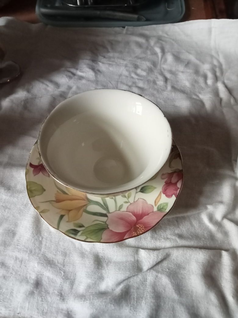 Japońska stara porcelana filiżanka ze spodkiem