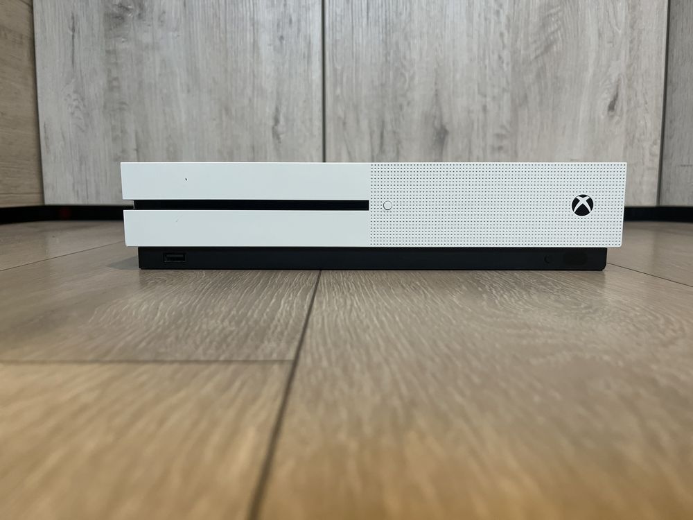 Konsola Xbox one s 1Tb