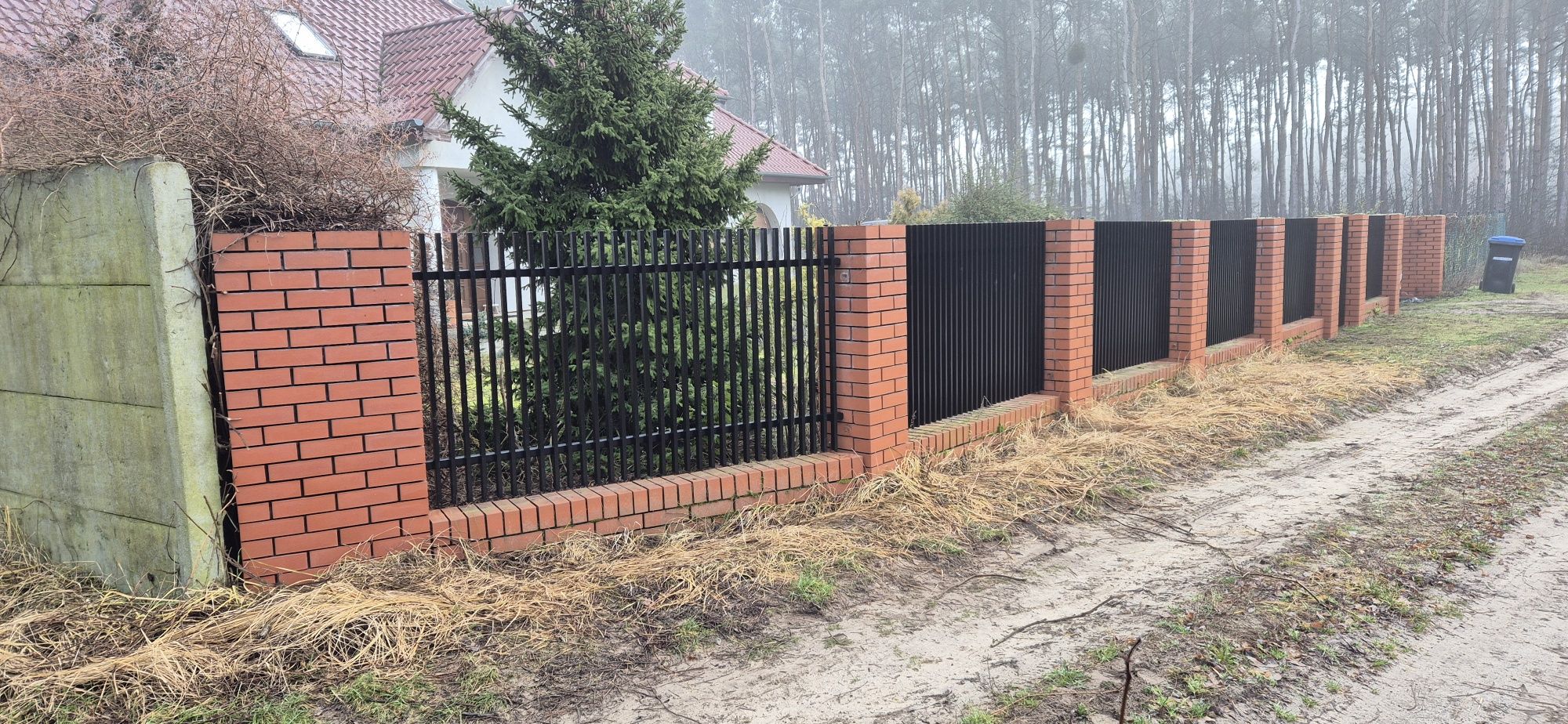 Spawanie Bram dwuskrzydłowych i przesuwnych Balustrady Płoty