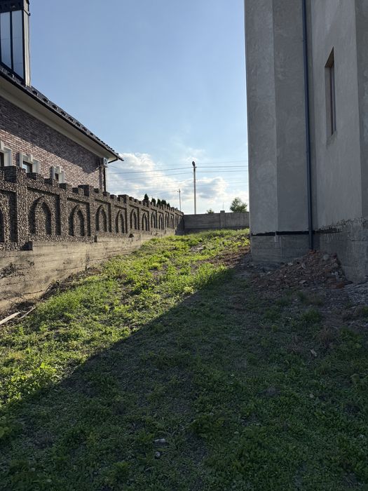 Не будинок, а зАмок.